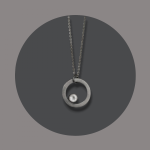 Anhänger mit Kette Silber geschwärzt mit Bergkristall